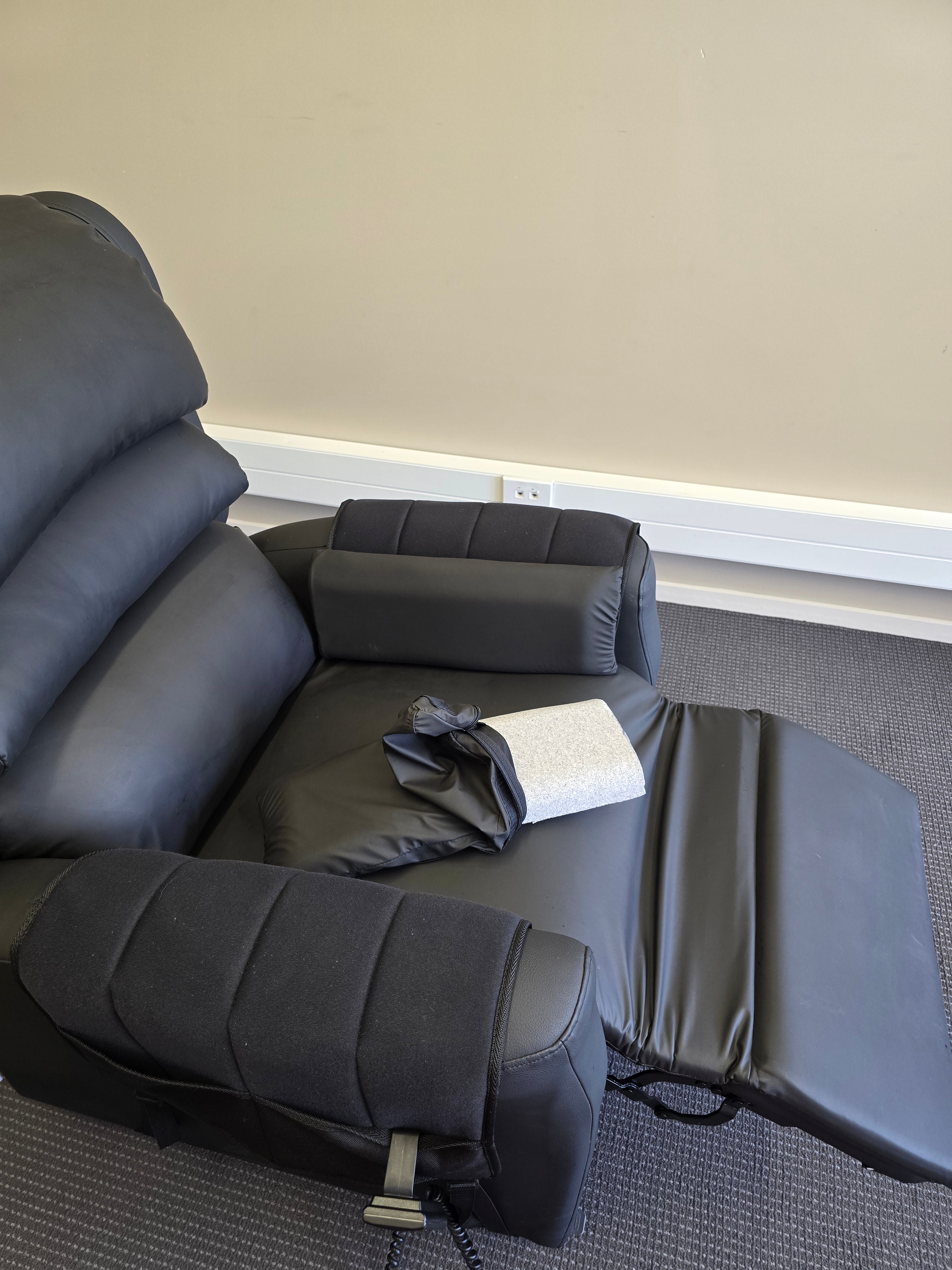 inside of foam thigh guide